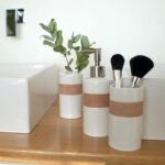 Ensemble Distributeur Savon avec Brosse WC Chic d’Accessoires de Salle de Bain en Céramique