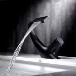 Mitigeur lavabo noir mat cascade